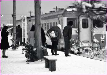 三厩駅