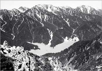 立山連峰と黒部湖