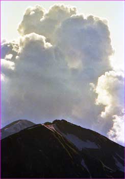 大日岳に入道雲