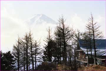 三ツ峠山荘