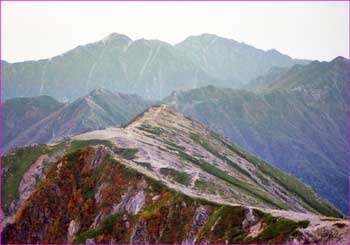 空木岳への稜線