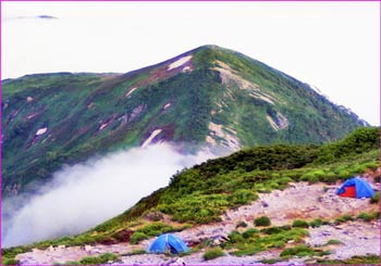 飯豊山幕営地