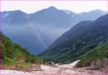 鳳凰山望む