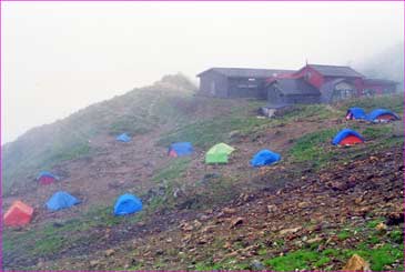 天狗小屋幕営地