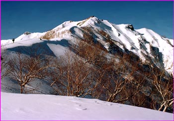 合戦尾根から燕山荘