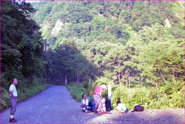 雨飾登山口