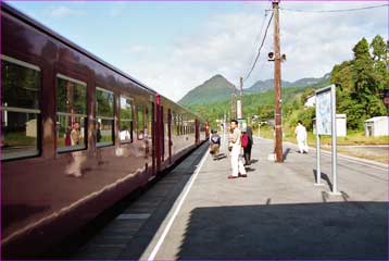 津川駅