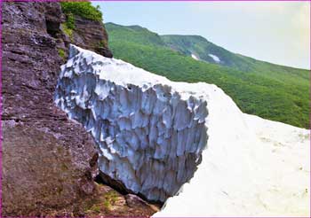 雪渓上部