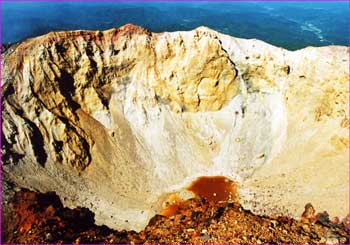 雌阿寒岳火口