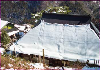内山集落雪明け