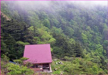 途中の小屋