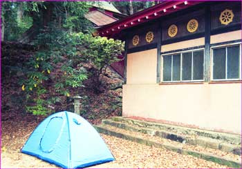 市房神社幕営