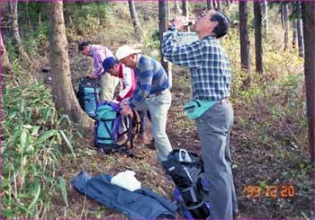 途中の植林帯で