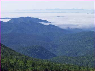 遠く日高山脈