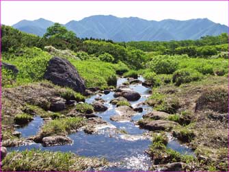 小沢に石狩連山