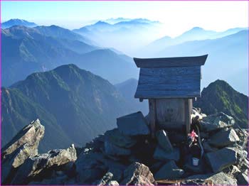 槍山頂祠