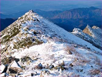 雪尾根