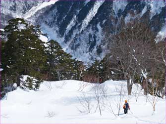 赤岩尾根下部