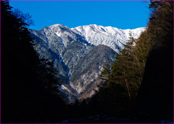 農鳥岳めざして