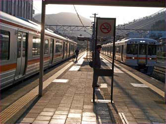 山北駅ホーム