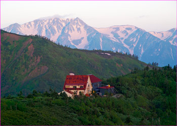 種池小屋に立山