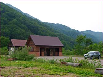 登山口駐車場