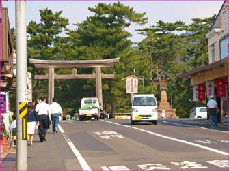 神門通りから鳥居