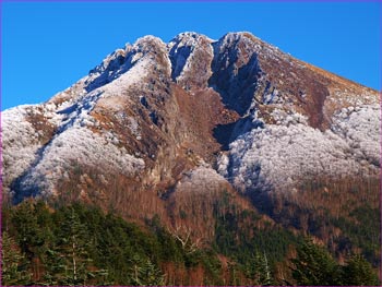 雪あけて白根山展望