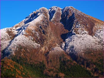 日光白根山初雪