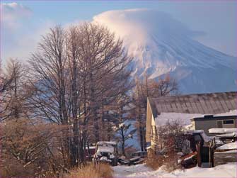 三ツ峠山荘