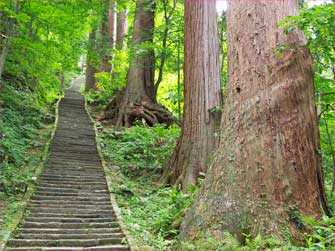 羽黒山二の坂