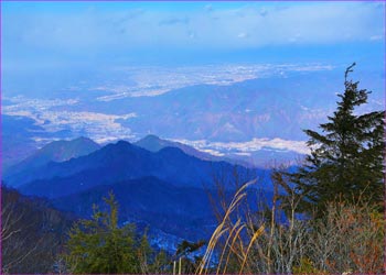 茂来山より佐久展望