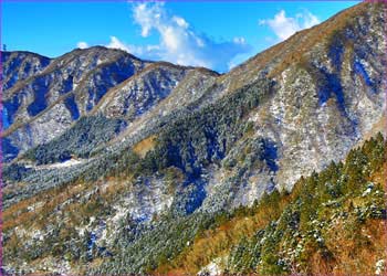 長尾峠方面雪景色