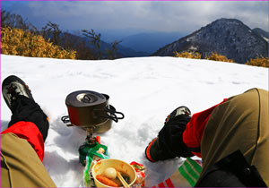 山頂で昼餉