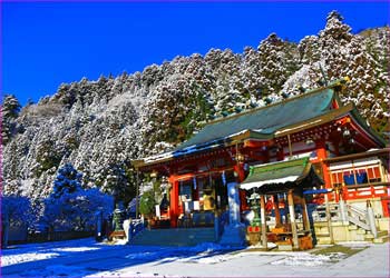 阿夫利神社雪明け