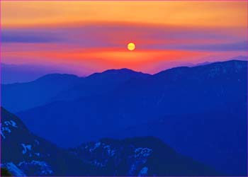 岩菅山夜明け行く夜明け