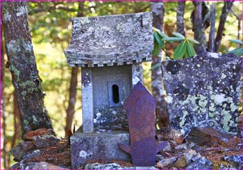 御岳神社祠