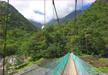 広河原吊橋