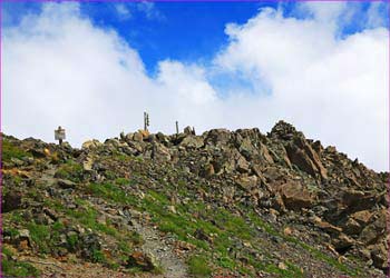 農鳥岳山頂