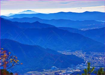 三ツ峠から山中湖方面