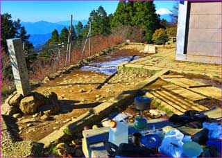 山頂で昼餉