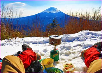 山頂で昼餉