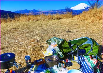 山頂で昼餉