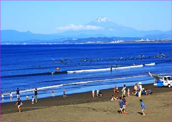 湘南海岸夏来たる