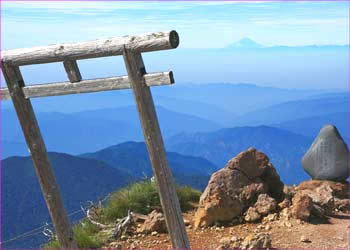 山頂鳥居