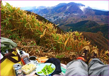 明神ヶ岳で昼餉