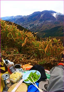 山頂で昼餉