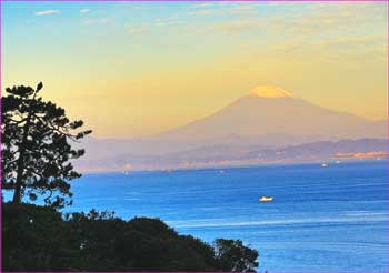 江ノ島から富士山