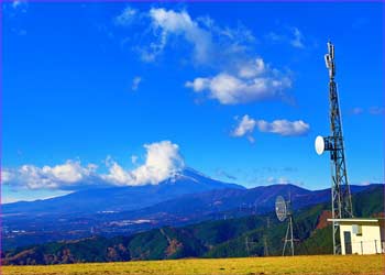 大野山から荒れる富士