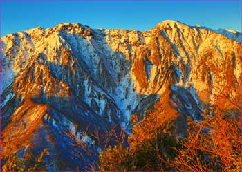 谷川岳朝焼け